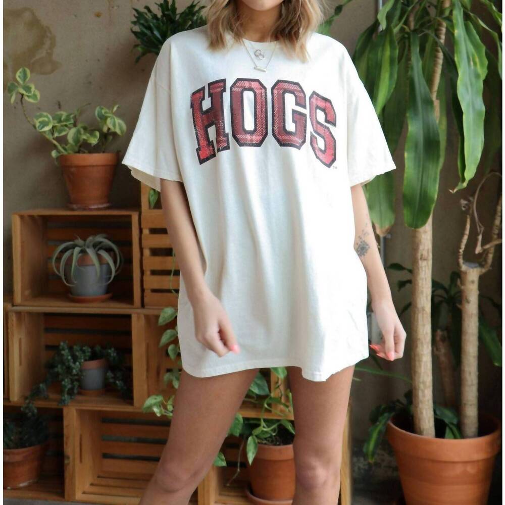 NEW LIVYLU arkansas razorbacks hogs tee in off white